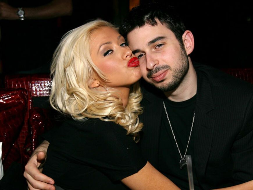 Christina Aguileras lesbische Neigungen sollen Schuld am Ehe-Aus mit Jordan Bratman sein. Nach fünf Jahren Ehe trennten sich die beiden ...