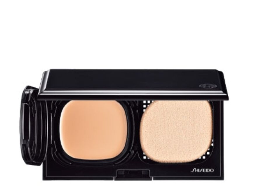 Advanced Hydro-Liquid Compact von Shiseido, Dose ca. 16 Euro, Refill 12 g je ca. 36 Euro