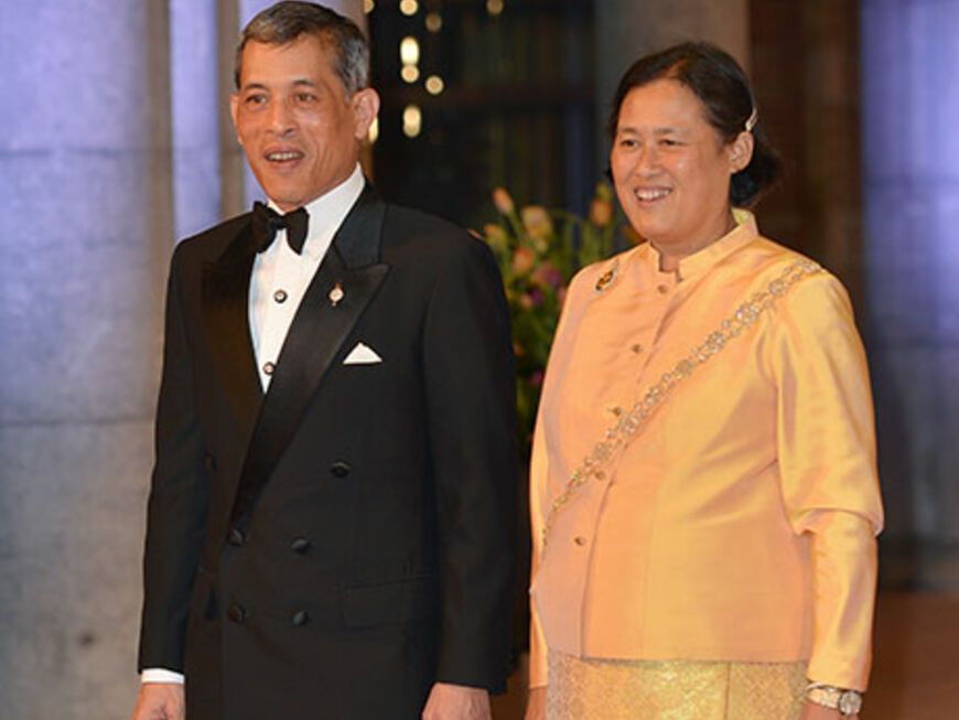 Thailands Prinzessin Maha Chakri Sirindhor mit ihrem Ehemann, Kronprinz Maha Vajiralongkorn