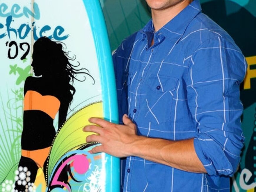 Zac Efron gewann mehrere Surfboards - unter anderem für seine Rolle in "17 Again"