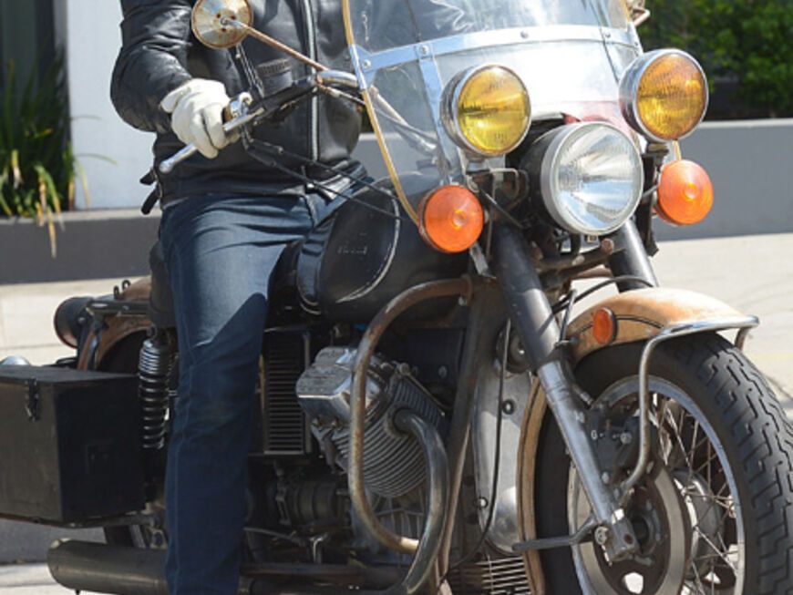 Easy Rider: Welcher Hollywood-Star fährt denn hier so lässig bei strahlendem Sonnenschein?