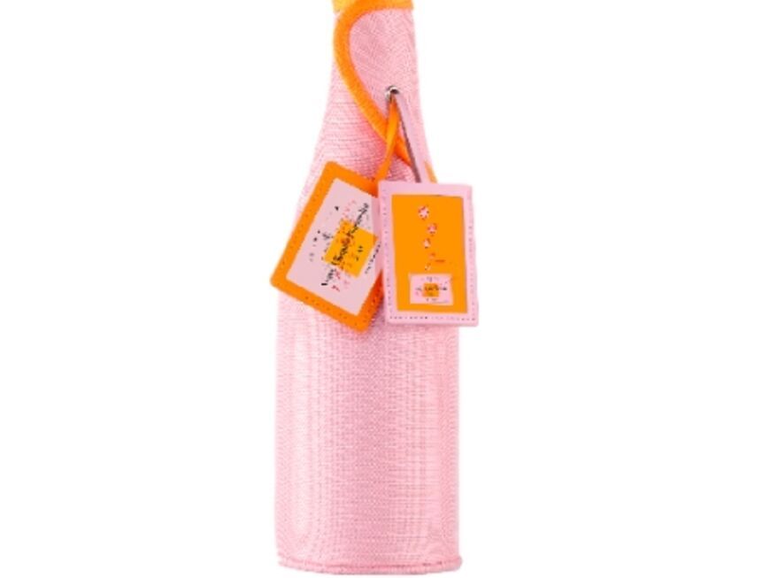 Veuve Clicquot hüllt 
sich zum Valentinstag 
in ein besonderes Kleid: Mit dem eleganten 
"Ice Dress" bleibt der 
Rosé-Champagner nicht nur lange kalt.
"Ice Dress" inkl. 
Rosé-Champagner von Veuve Clicquot, ca. 59 Euro