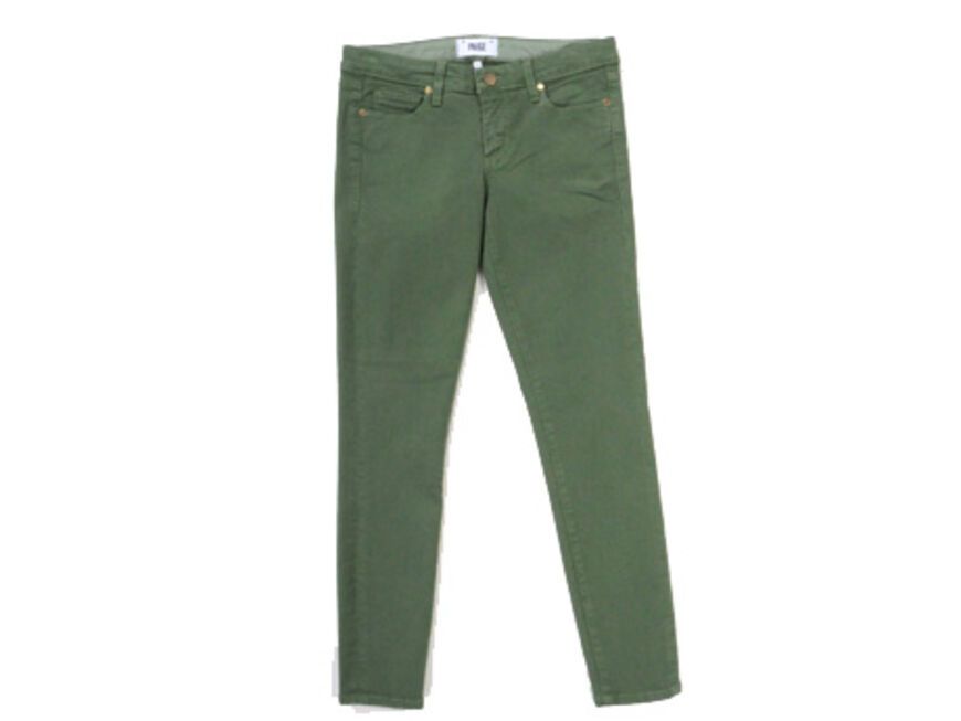 Jeans in Tannengrün von Paige, ca. 245 Euro