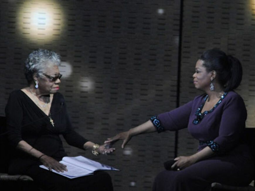 Kam, sah und las vor: Die Dichterin Maya Angalou kam, um Oprah eines ihrer neuesten Werke vorzutragen. Oprah war zu Tränen gerührt