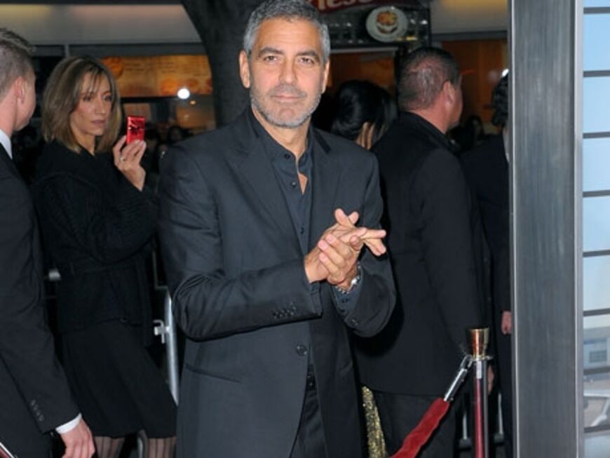 George Clooney mimt in "Up in the Air" den Entlasser vom Dienst: Als Mitarbeiter einer Consulting-Firma, die sich auf Kündigungen spezialisiert hat, ist er zur Stelle, um stellvertretend Mitarbeiter zu feuern