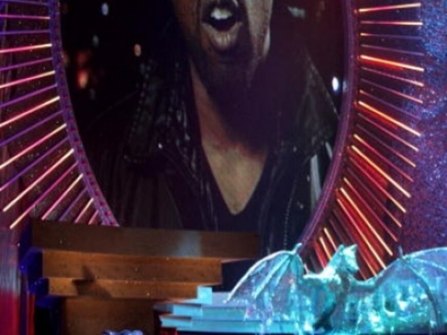Rapper Kanye West bedankte sich für  seinen Award als bester internationaler Künstler per Videobotschaft