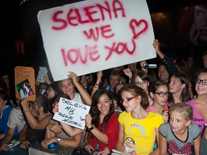 Und welcher Star die größte Fangemeinde hat, wird auch deutlich: Justin Biebers Freundin Selena Gomez!