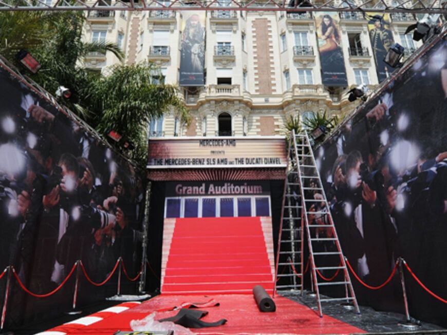 Bienvenue à Cannes! Am Mittwoch, den 11.5., wurde der Rote Teppich ausgerollt. Erwartet werden zahlreiche Top-Promis erwartet