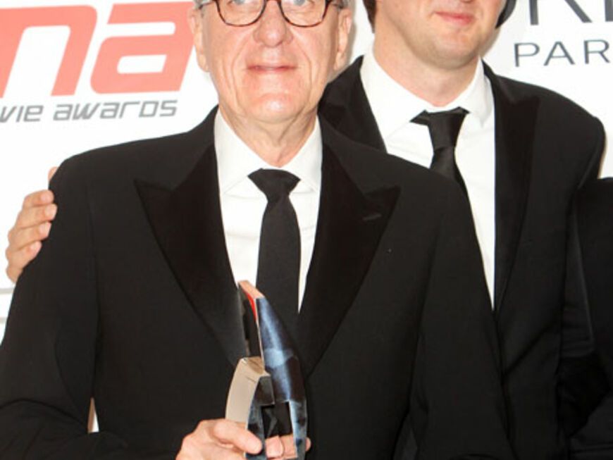 Geoffrey Rush und Tom Hooper, bekannt aus "The King's Speech" posieren mit ihrem Award