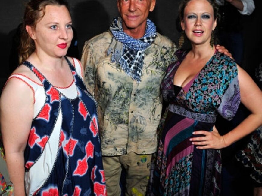 Designer Wolfgang Joop, seine Tochter Florentine (links) und Barbara Schöneberger feiern auf der Aftershowparty nach der Fashionshow des Labels Michalsky am Freitag