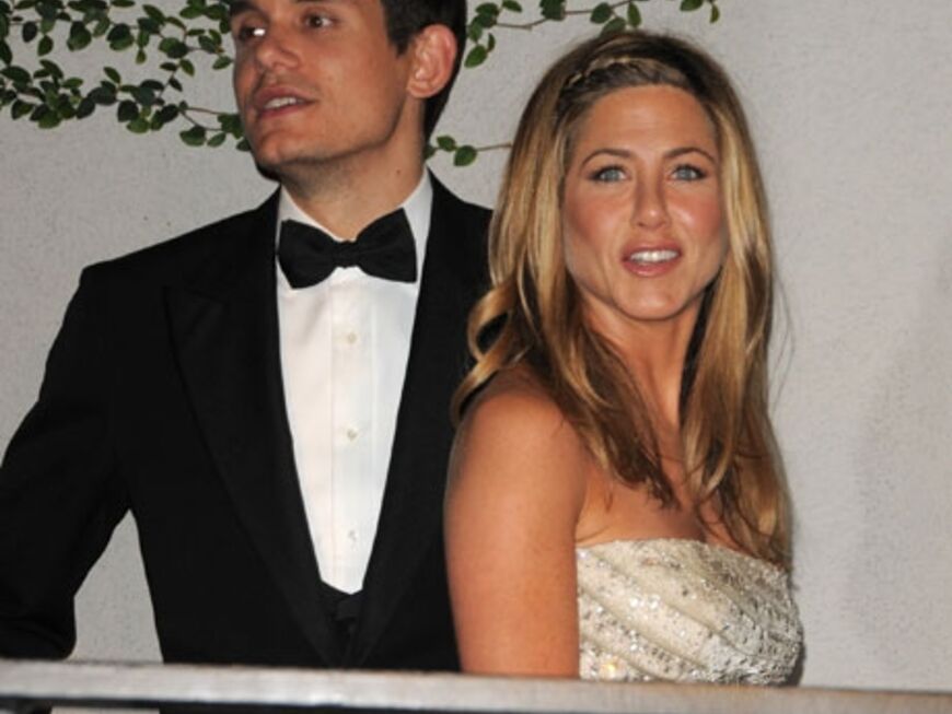 Von wegen Hochzeit und Kinder. 2009 brachte Jennifer Aniston kein Glück. Ihr Liebes-Comeback mit Musiker John Mayer zerbrach kurz nach der Oscar-Verleihung im Februar. Vielleicht klappt es ja 2010 mit der großen Liebe. Wir wünschen viel Glück!
