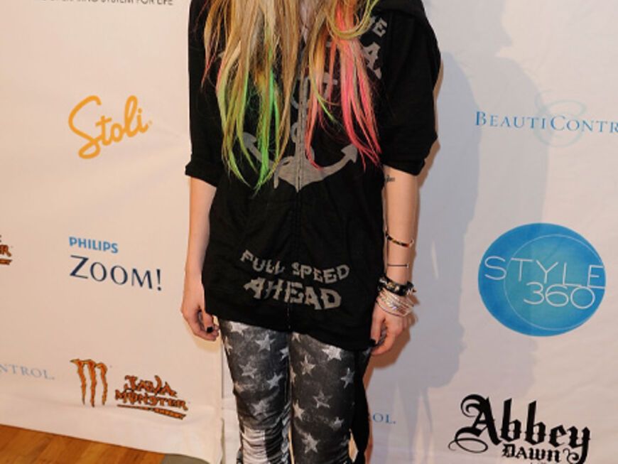 Der Inbegriff des Skater Girls: Rockröhre Avril Lavigne ist Stilvorbild für unseren Trend der Woche!