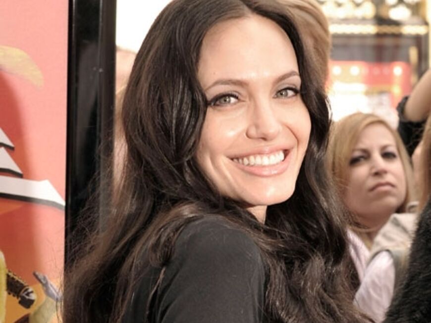 Eine strahlende Angelina Jolie
