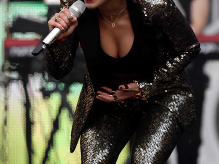 Chartsstürmerin Rita Ora gab alles - und zeigte auch viel Dekolleté