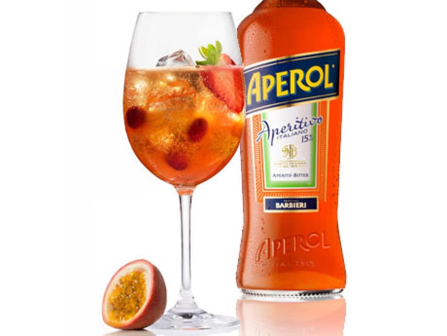 Erfrischend-lecker: der Aperol Maracuja Spritz