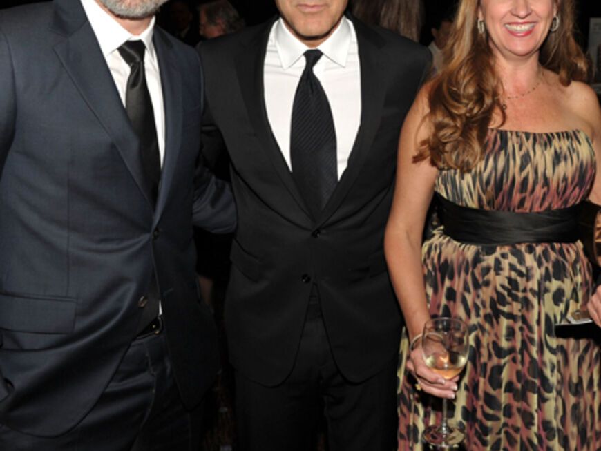 George Clooney (mit Freundin Stacey Keibler), Emma Stone, Christoph Waltz oder Carey Mulligan - sie alle kamen am Montag zu den 15. Hollywood Film Awards. Ein Abend voller Glamour und Preisträger. Wer sich freuen durfte - OK! hat die Bilder. Viel Spaß beim Durchklicken!