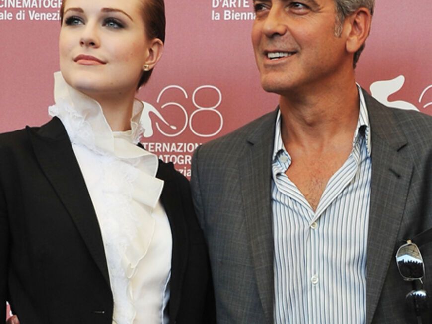 Seitdem die Trennung von Ex-Freundin Elisabetta Canalis bekannt geworden ist, gehört Clooney wieder zu den begehrtesten Junggesellen Hollywoods