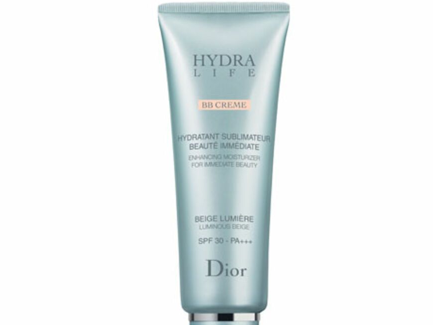 Die Pflegelinie "Hydra Life" von Dior beinhaltet zum einen eine BB Cream fürs Gesicht, welche sehr frisch riecht und schön mit der Haut verschmilzt (50 ml ca. 54 Euro)...