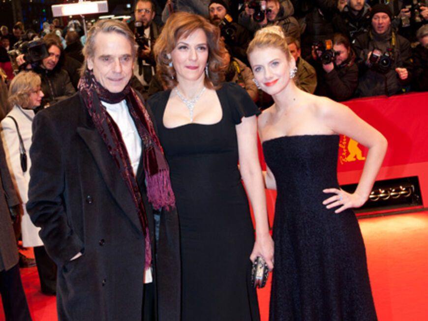 Am siebten Tag der Berlinale feierte der Film "Nachtzug nachLissabon" Premiere. Die Hauptdarsteller Jeremy Irons, Martina Gedeck und Melanie Laurent posierten für die Fotografen