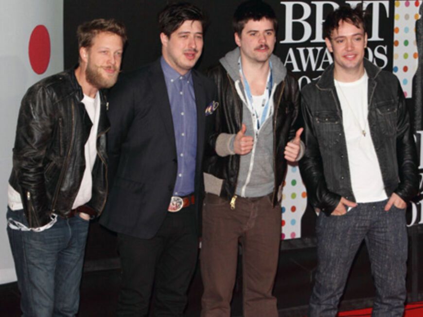 Gestern, 20. Februar, wurden in London die begherten "BRIT Awards" 2013 vergeben. Mit unter den Gewinnern strahlten Mumford & Sons, die als Beste Gruppe ausgezeichnet wurden
