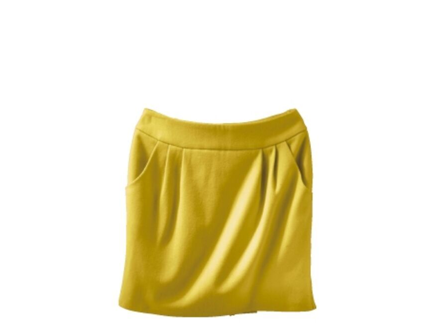 Gelb: Minirock mit Eingrifftaschen von 3 Suisses, ca. 20 Euro