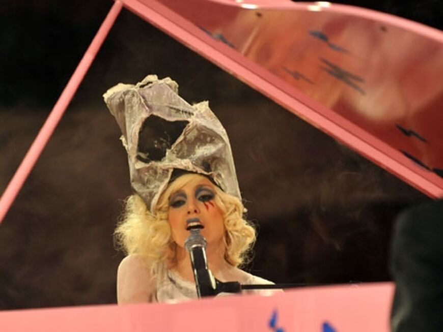 Lady GaGa performt während der Gala einen ihrer Hits