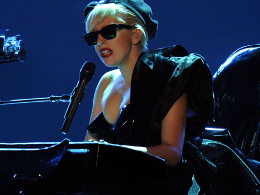 Dramatischer Auftritt: Lady Gaga am Piano