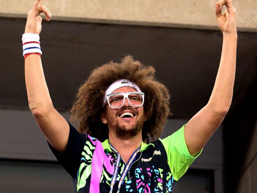 He's sexy and he knows it! Redfoo von "LMFAO" feiert