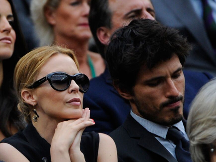 Volle Konzentration: Während Sängerin Kylie Minogue gebannt das Match verfolgt, scheint Andres etwas abgelenkt zu sein
