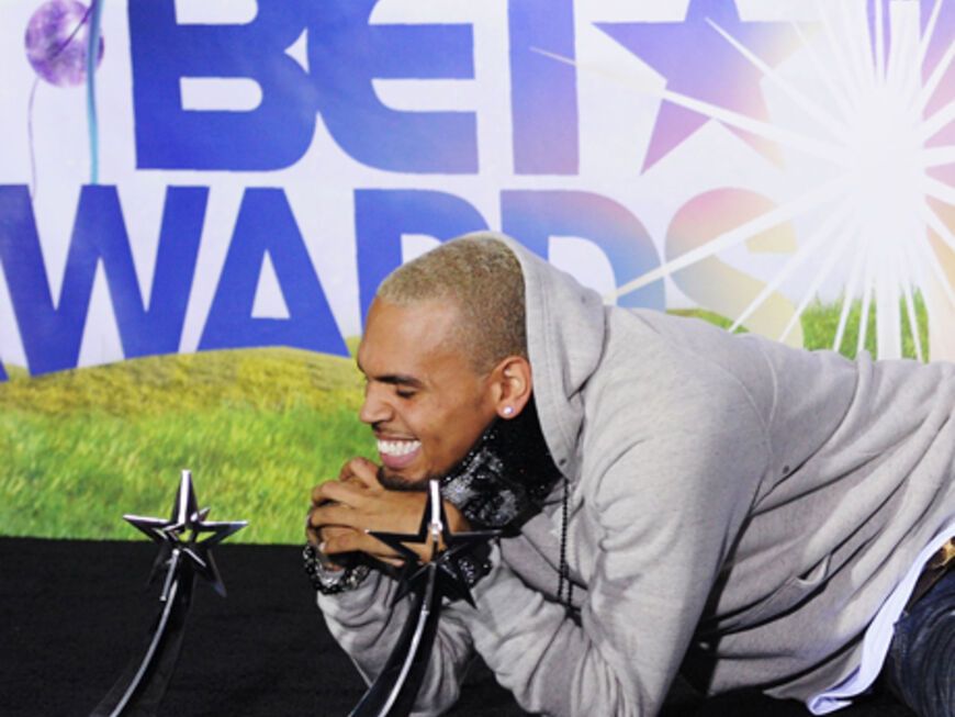 Chris Brown freut sich über seine Preise
