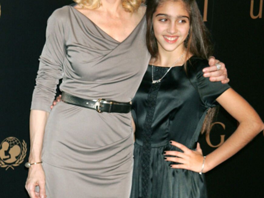 Madonnas Mini-Me: Die Pop-Queen brachte ihrer Tochter schon früh den Status eines VIPs bei. So nahm sie Lourdes bereits in jungen Jahren mit zu Veranstaltungen