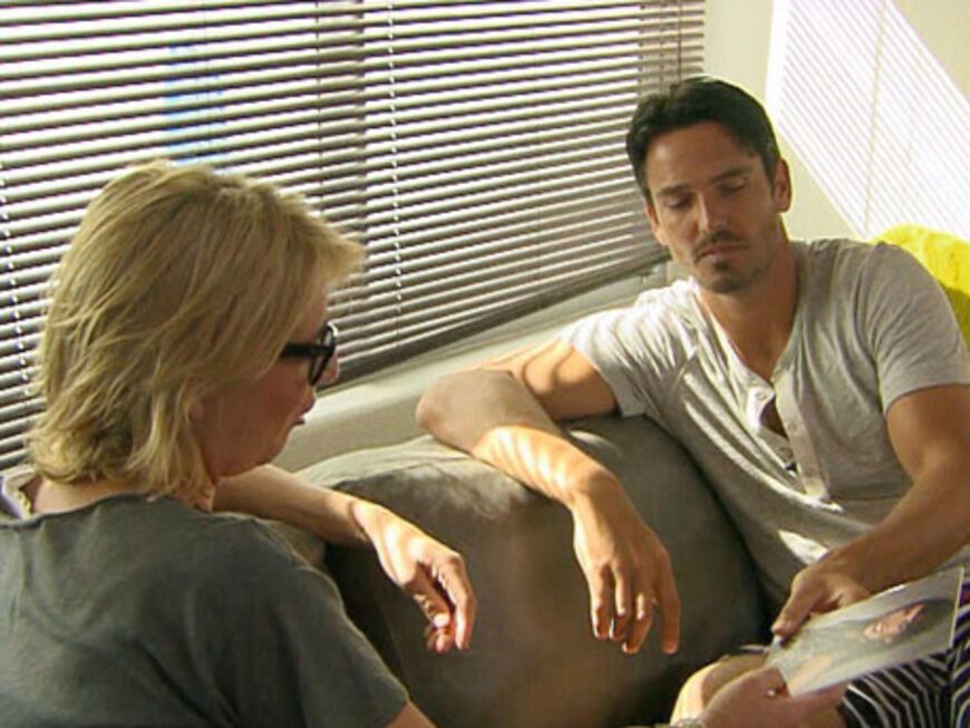Jan lässt sich von Nicole beraten - am Ende entscheidet er sich für Alissa, Melanie, Mona und Sarah