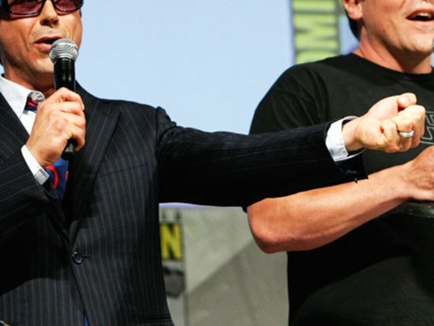 Robert Downey Jr. und Regisseur Jon Favreau kabbelten sich während der "Iron Man 2"-Präsentation