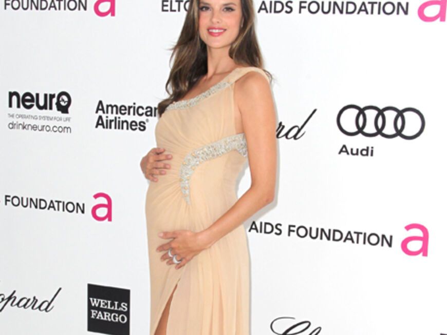 Zeigte ihren süße Babybauch: Model Alessandra Ambrosio erwartet ihr zweites Kind
