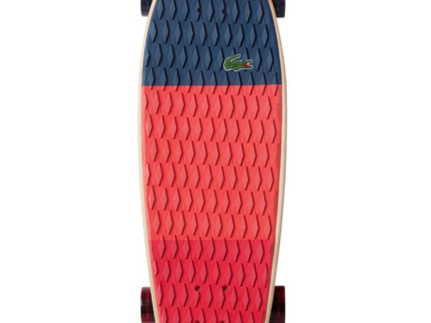 Die limited Edition von Lacoste macht besonders viel Spaß, Skateboard ca. 250 Euro
