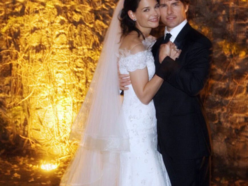 Romantisch: Katie Holmes und Tom Cruise gaben sich am 18. November 2006 im italienischen Bracciano im Castello Orsini-Odescalchi das Ja-Wort. Die Eheschließung wurde nach einem Scientology-Ritus abgehalten