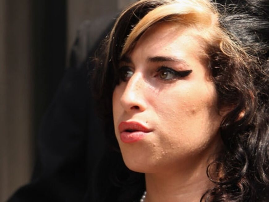 Amy Winehouse stand in London mal wieder vor Gericht. Am vergangenen Donnerstag und Freitag musste die Sängerin vor einem Richter aussagen...