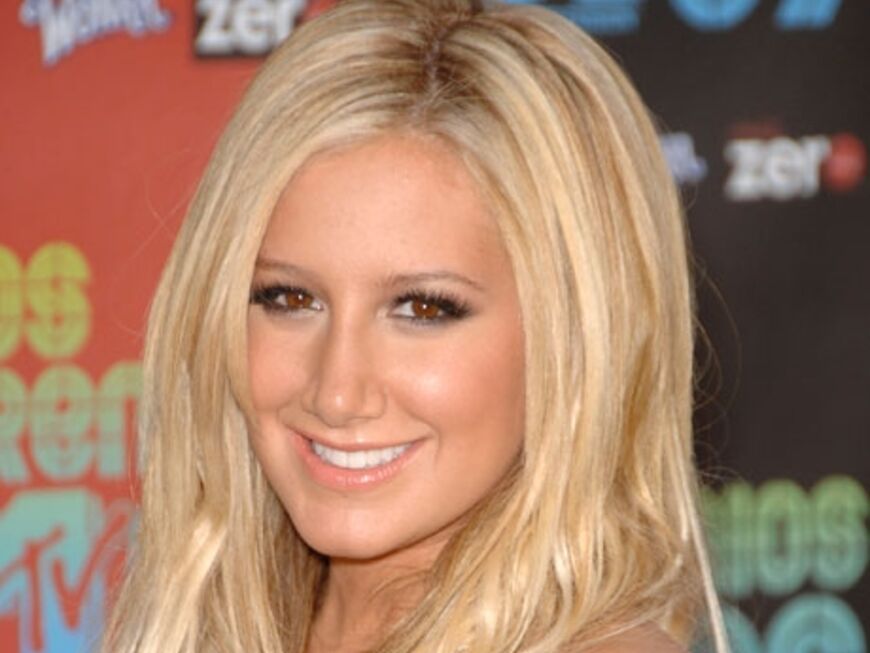 Blondes have more Fun: Ashley Tisdale 