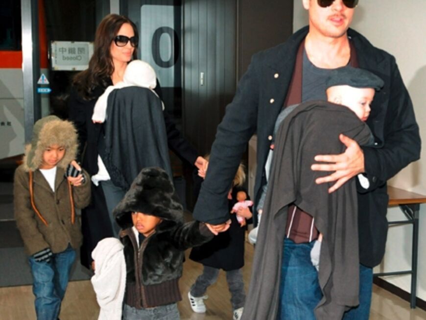Familie Jolie-Pitt reiste gemeinsam zur Premiere von Pitts neuem Film "Der seltsame Fall des Benjamin Button" nach Japan