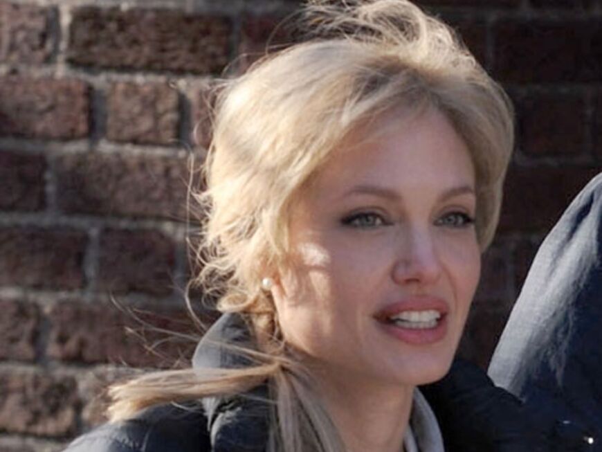 Blonde Haarpracht: Angelina Jolie als "Evelyn Salt"