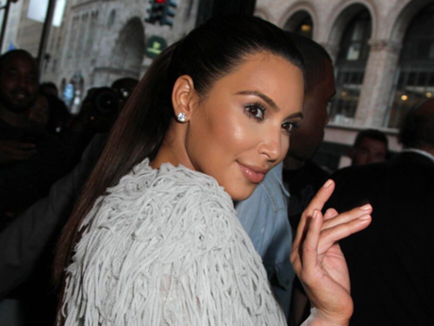 Auch It-Kirl Kim Kardashian mit ihrem Freund Kanye West ist mit dabei