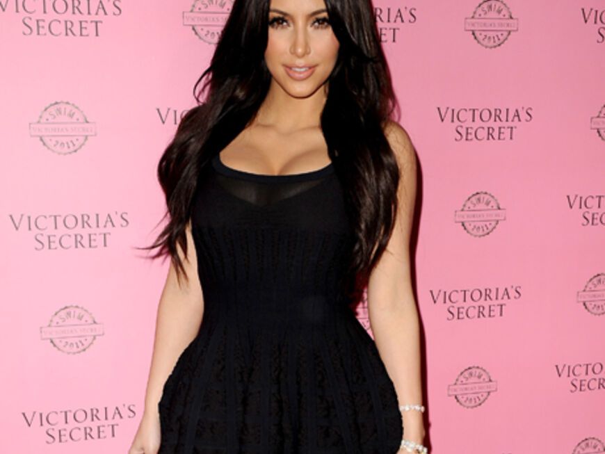 Black Lady: Kim Kardashian geizt nicht mit ihren Reizen