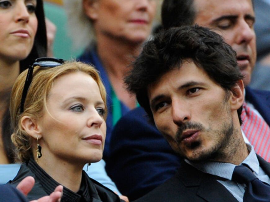 Kylie Minogue und ihr sehr attraktiver Freund Andres Velencoso sahen sich in Wimbledon das Halbfinale an