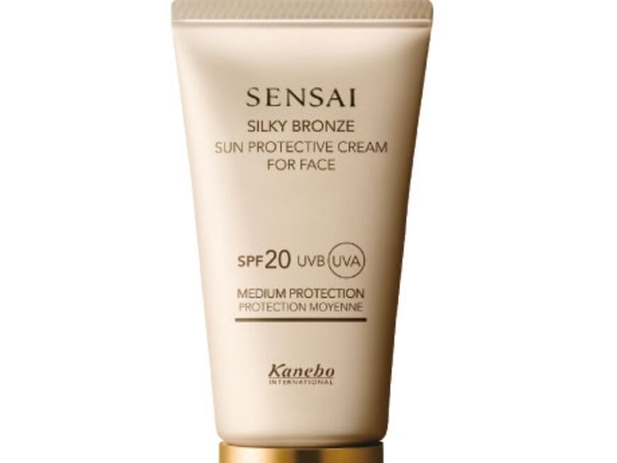 Anti-Aging "Silky Bronze Sun Protective Cream For Face SPF 20" 
von Sensai, 50 ml ca. 95 Euro