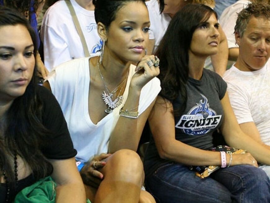 Doch selbst in den Spiel-Pausen sind sich Rihanna und Chris Brown nicht begegnet. Sie waren in separaten VIP-Lounges