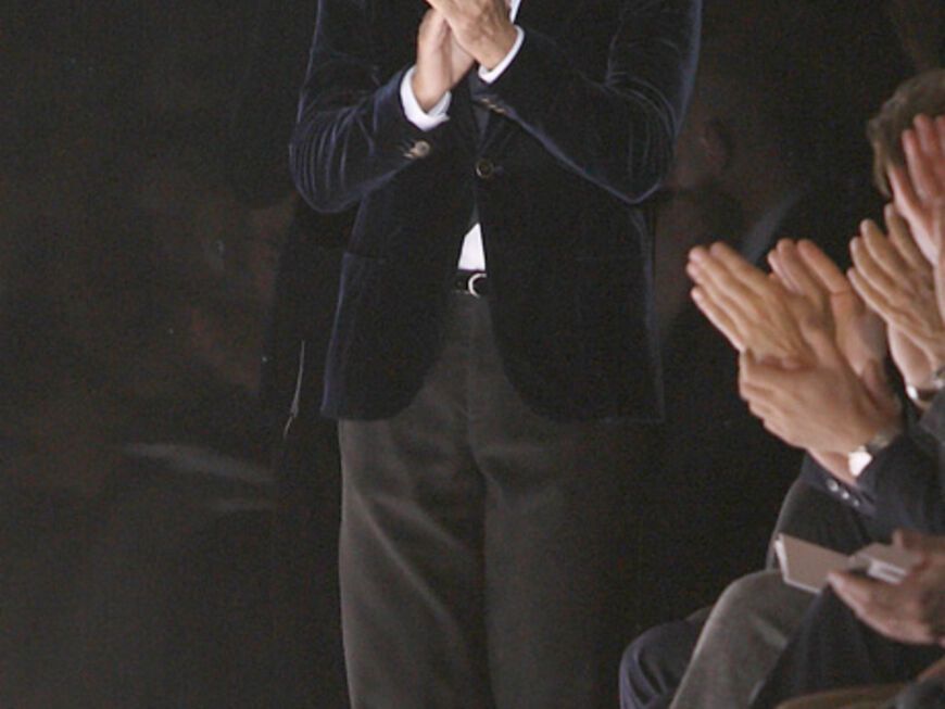 Designer Giorgio Armani bei seiner Show