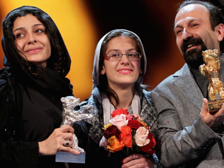 Aber auch die Hauptdarsteller seines Films bekamen jeweils den  Silbernen Bären von der Jury zugesprochen. Darunter Sareh Bayat und  Sarina Farhad