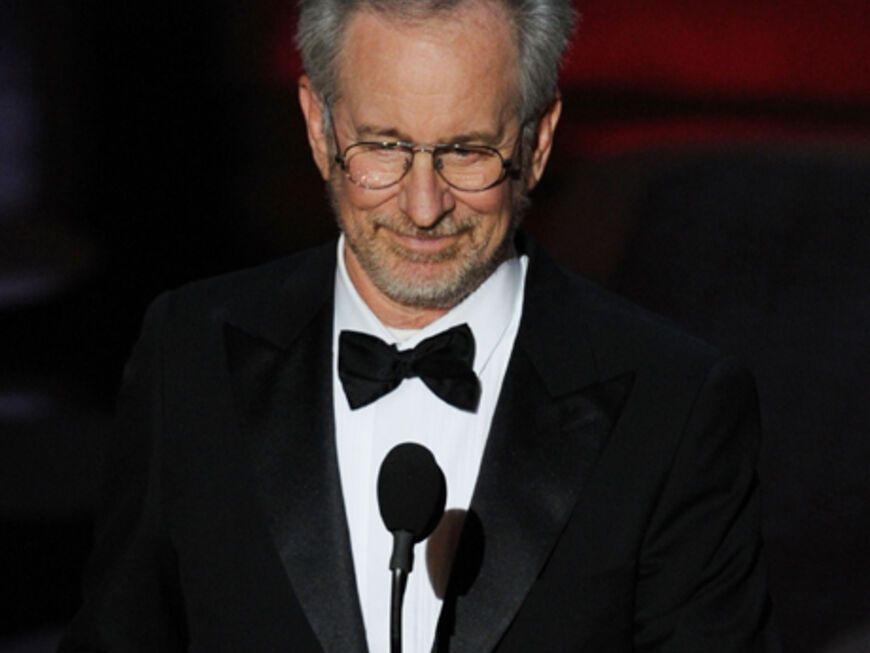 Regisseur Steven Spielberg ehrt "The King's Speech" mit dem begehrten Oscar in der Kategorie "Bester Film"