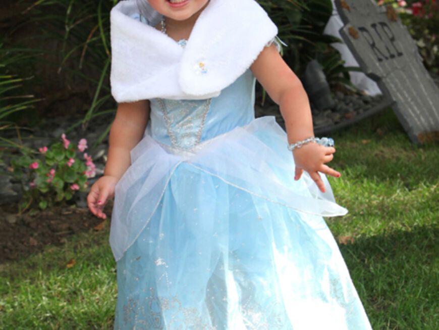 Blue Princess: Naleigh freut sich über ihr erstes richtiges Halloween-Fest