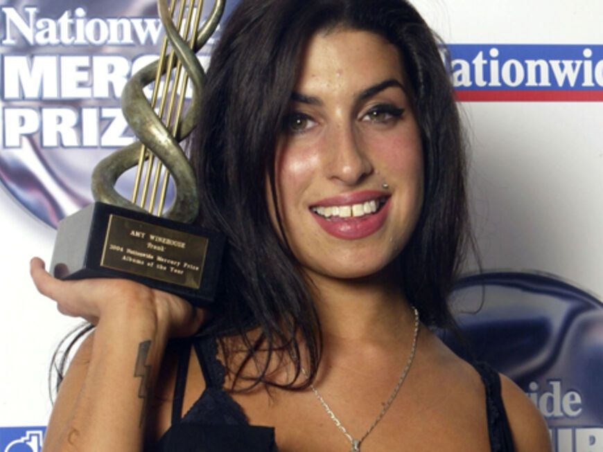 Amy Winehouse mit einem Award